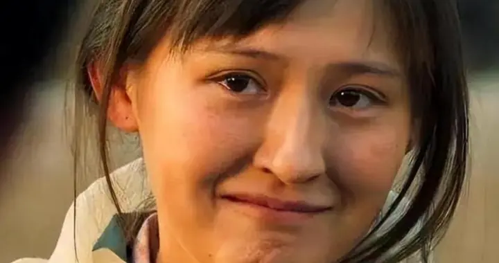 人前光鲜人后心酸！39岁未婚生子的热依扎，从不像表面那样