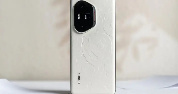 榮耀“用力過猛”！驍龍8系+百倍變焦+衛星通信，512GB跌至2411元