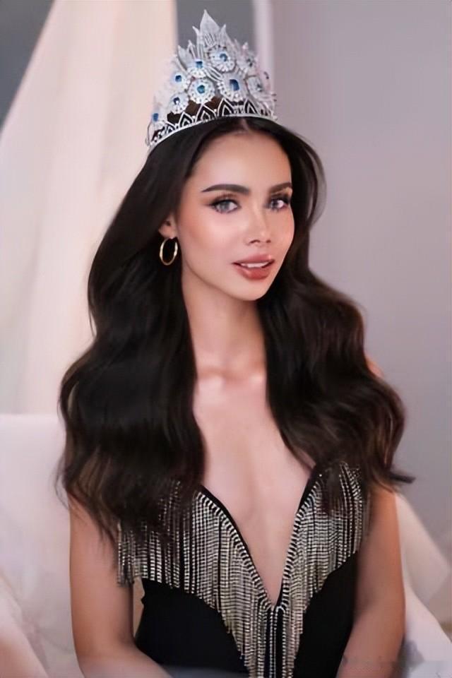柬埔寨环球小姐赴美参加选美大赛