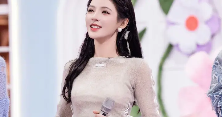 张予曦你好星期六全新妆造