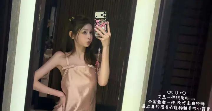 懒懒为王思聪38岁庆生，155万海胆宴，酒店床上铺满玫瑰花瓣