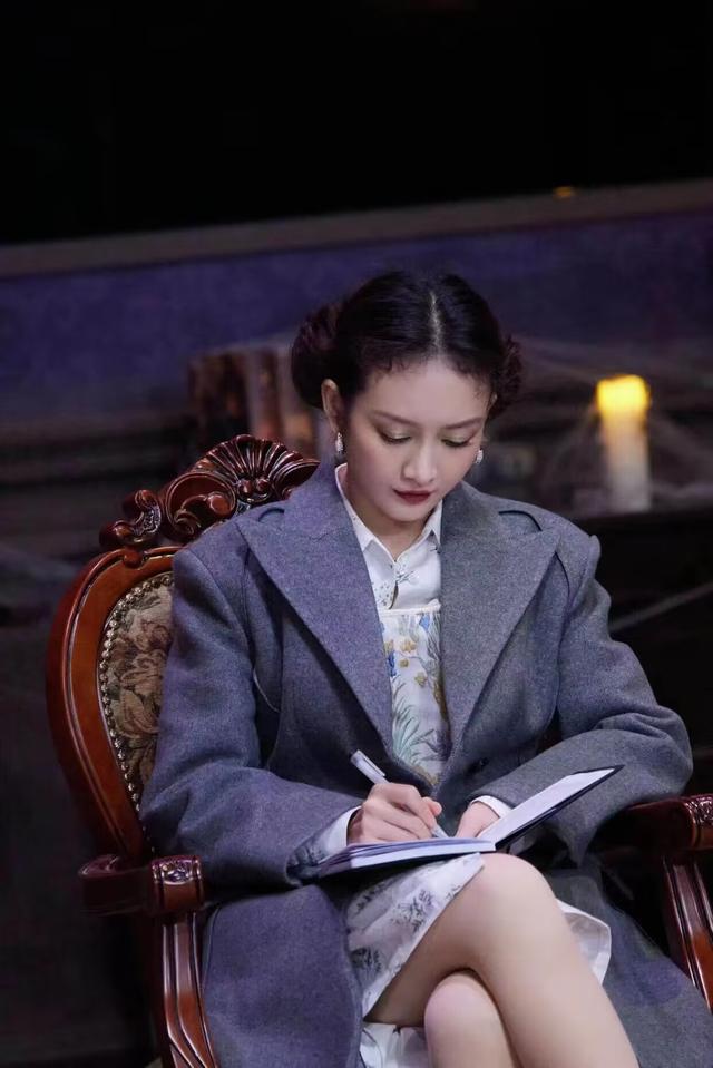 柠檬 王鸥的生图让我明白，发型做得再“少女”，衣服没选对照样很显老