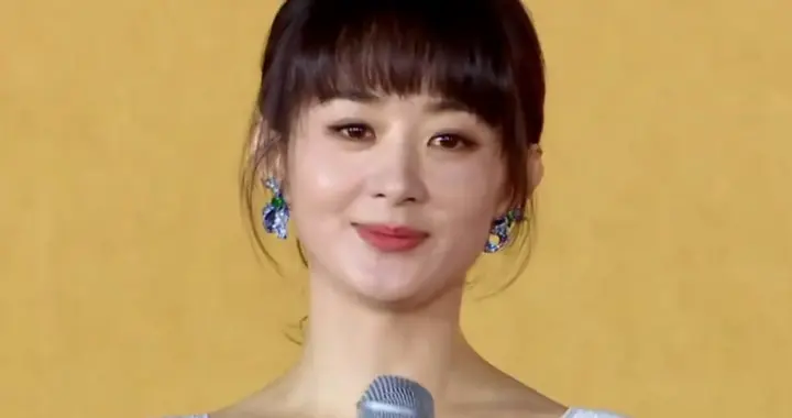 38岁赵丽颖生图被疯传，齐刘海被嘲又老又土，全身照更是辣眼睛