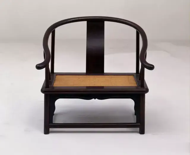 40年前，一对黄花梨圈椅甩卖10块！如今却价值千万