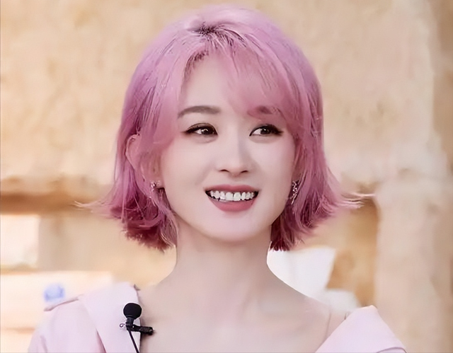 热搜第一！关于恋情绯闻，赵丽颖现骚操作，网友：没素质，快封杀