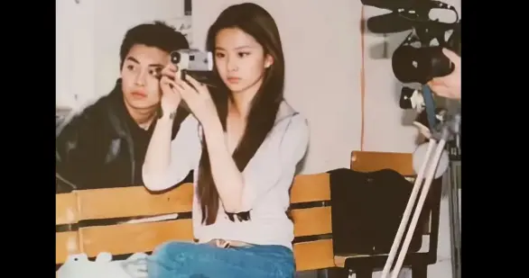 往事如烟：刘亦菲朱亚文大学青涩照，画面感十足！