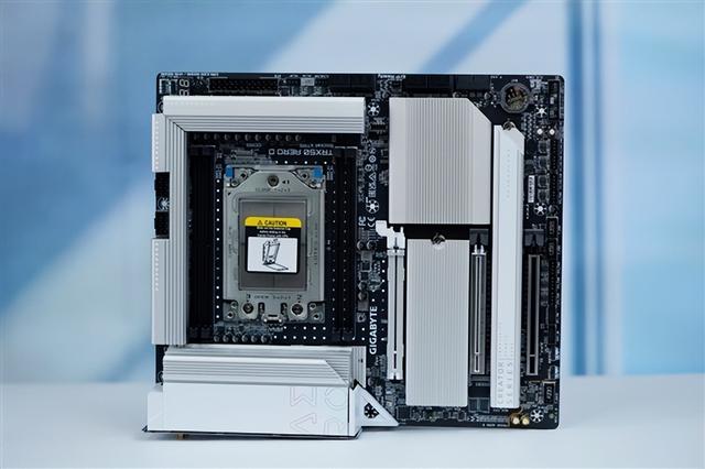 96核心99995元！AMD Zen5撕裂者国行价格震撼公布