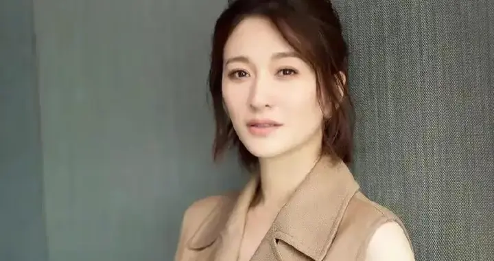 美图欣赏：李小冉