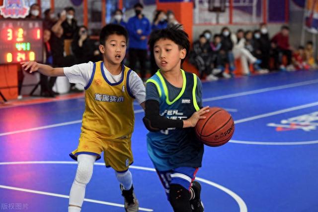 杨毅：男篮U12以下准是世界前3名，但这里边绝大多数12岁就退役了