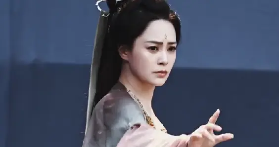 阿娇《来战》客串神女太唯美！佟丽娅咸鱼飞升紫衣惊艳，李沁好绝