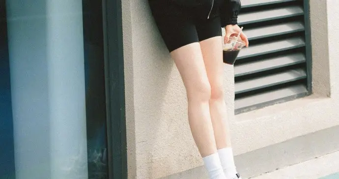 宋茜今日份路透美照，这大长腿美的发光