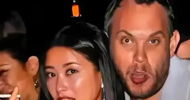 谁没有疯狂过呢，朱珠旧照海外疯传，国内形象反差惊人，惊呆了！