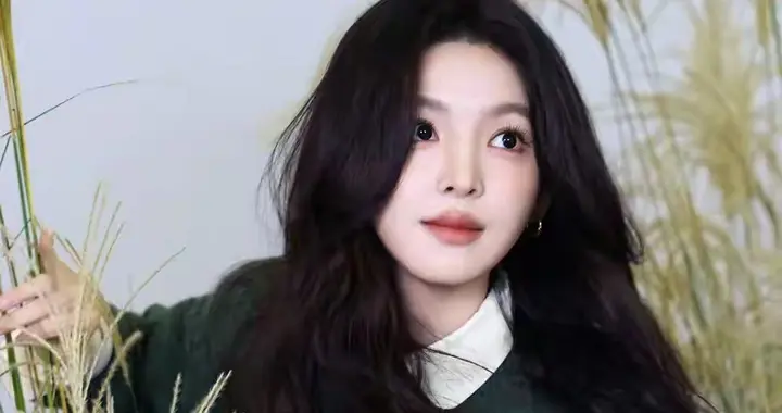 精致美人壁纸章若楠