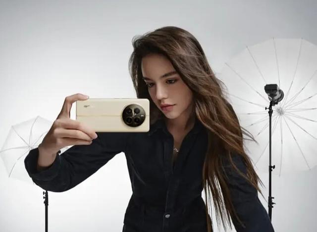 千元影像旗舰——真我12Pro+，让你成为摄影大师！