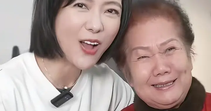 汪涵一家三口分开过年！杨乐乐回娘家，汪涵在长沙 儿子咖啡店打工