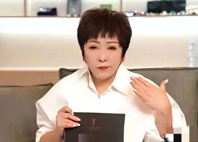 向太|向太陈岚直播复盘后作出回应的不足之处在于：没有向张兰道歉