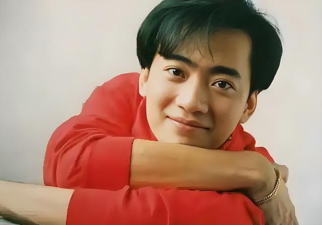 他曾比毛宁还红，巅峰时家破人亡，与妹妹相依为命，如今活成这样