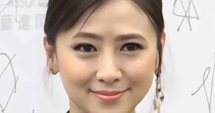 一婚嫁美国富豪被扫地出门，现二婚丈夫带娃和她分居，她却很幸福