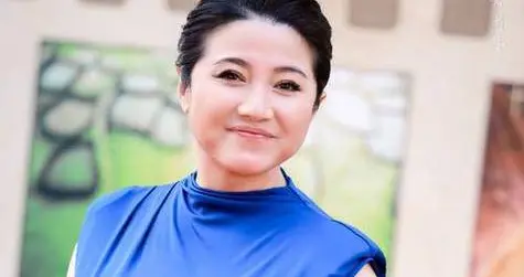 内娱再添老少恋，52岁影后交往小20岁男友，在一起5年却不要孩子