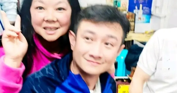 网友偶遇42岁文章，外貌和年轻时变化不大，可惜再也红不起来了