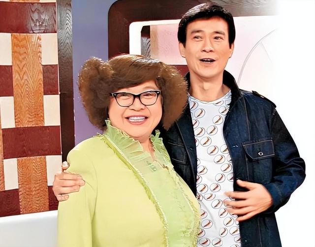 1989年，郑少秋离婚娶官晶华，你以为花心情断，其实是沈殿霞作妖