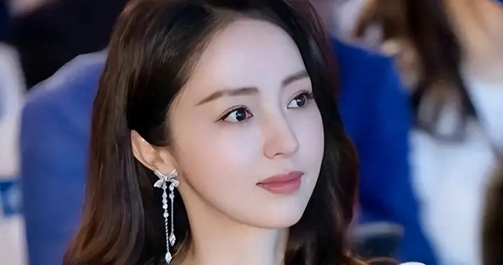 董璇新剧开播即翻车，演技颜值全被骂，她还能翻身吗？