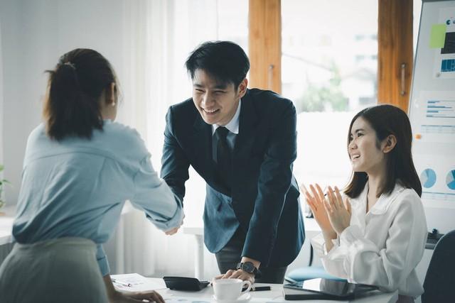 领导开始算计你的时候，一般会有这些行为