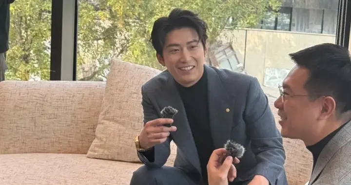 爷爷文工团团长，父亲身份不简单，如今37岁的他重新杀回娱乐圈