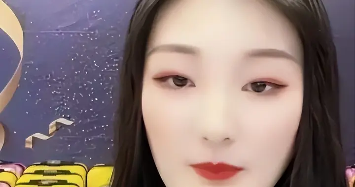 不装了！和朱小伟离婚4年，耗尽人气回心转意的陈亚男，原形毕露