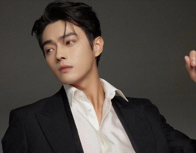 许凯|于正回应来了！疑似默认许凯赵晴恋情，还声称一线演员下凡？