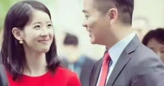 十年婚姻成笑谈？32岁章泽天再度官宣喜讯，刘强东成为“过去式”