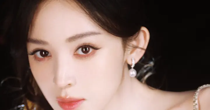 美女壁纸第4919期—古力娜扎