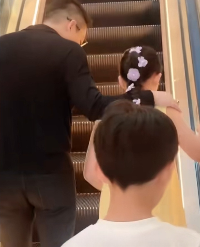 汪小菲被迫暂时无法带孩子回内地，走心吐露自己心态上的巨大变化