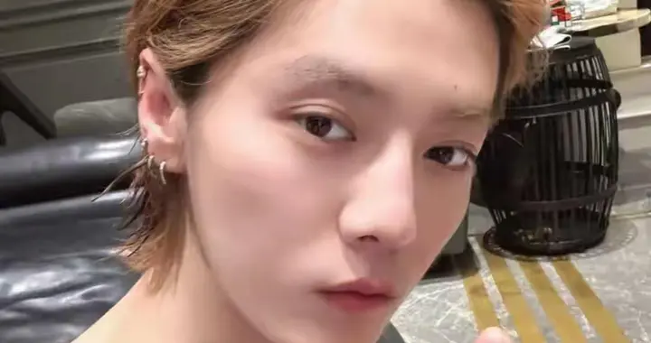 李晨也没想到，鹿晗的一张合照，却意外“撕碎”了他最后的体面