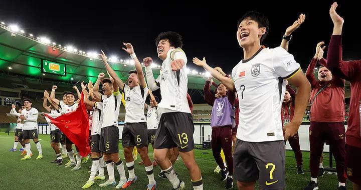 7成球迷看好日本夺冠！中日决赛前，亚足联晒三大数据，点名李昊