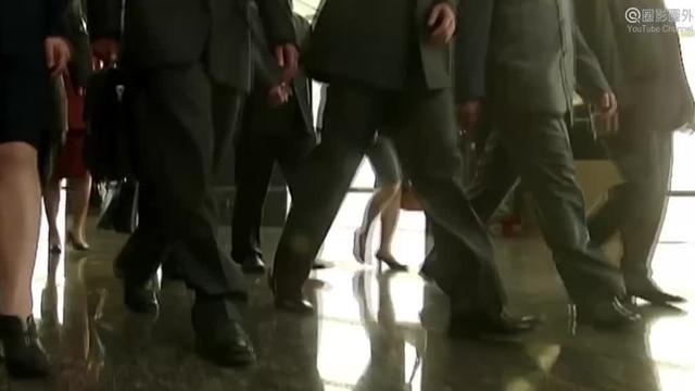 这就是最美情妇卢嘉丽，九头身顶级身材，专门给高官上外语课