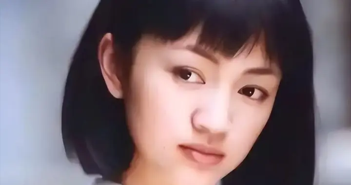 她是陈坤、陆毅得不到的女人，却嫁给丑丈夫，掌管半个娱乐圈