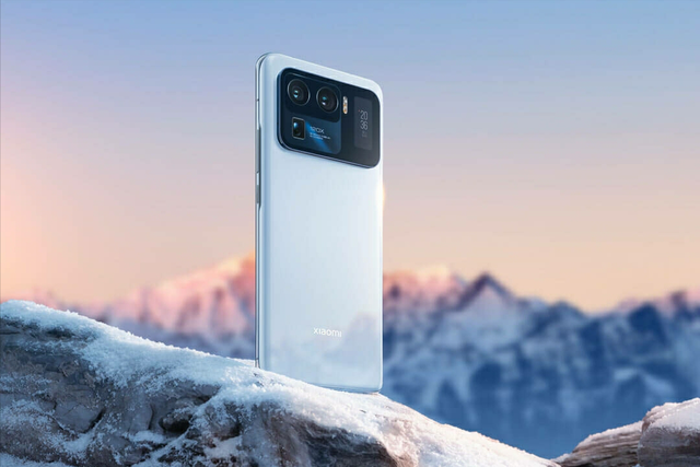 复刻安卓之光！疑似小米16 Pro Max被曝光，副屏Deco设计回归