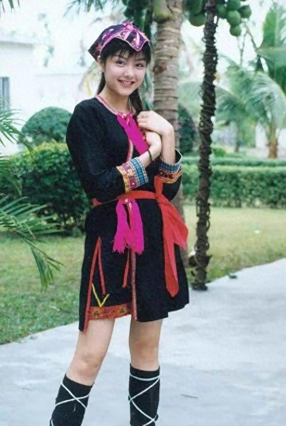 41岁的广东肇庆美女冼色丽，在娱乐圈辗转23年，现如今已销声匿迹