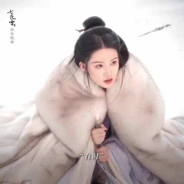 李沁《七夜雪》妆造爆火，古典美人风采再现荧屏！