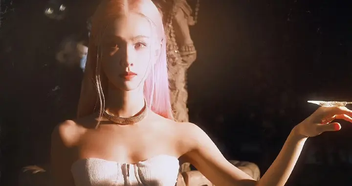 陈都灵幻梦生日周大片：紫发白裙，梦幻唯美的花园公主