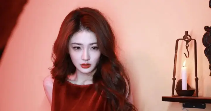 徐璐，颜值与演技并存