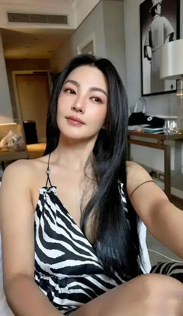 张雨绮新恋情曝光！男友是小11岁篮球运动员，一双儿女罕见露面