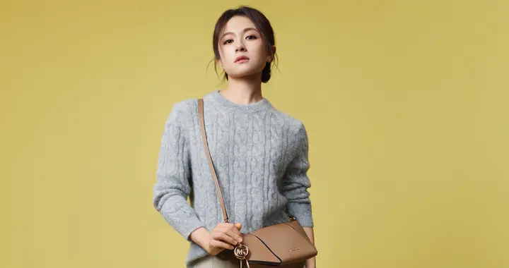 李兰迪今日品牌代言写真，小短裙穿搭活力满满