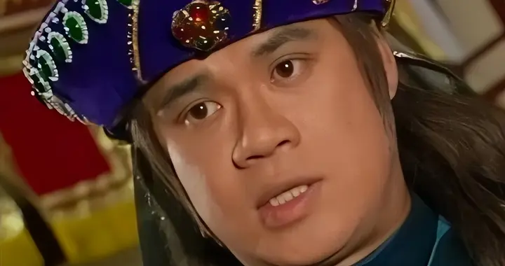 香港知名男星被曝有多位红颜知己，刚在节目认爱，被爆料不会结婚