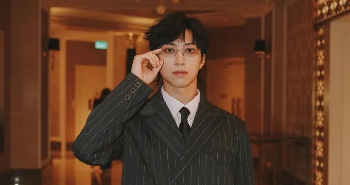 35岁TVB小生疑似造人成功，日本妻子晒安产平安福，两人结婚四年