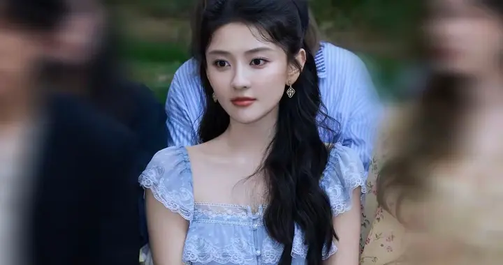 梁洁大秀，生命是一万次的春和景明