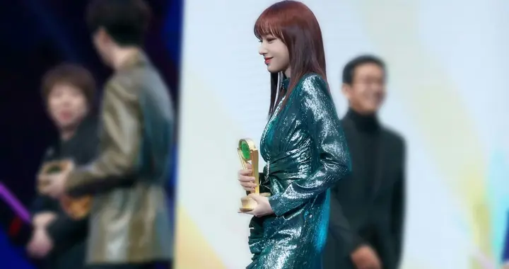 程潇高跟穿搭精选 ???