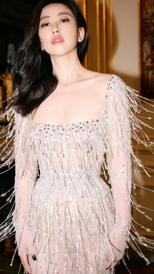 朱珠的性感与生俱来