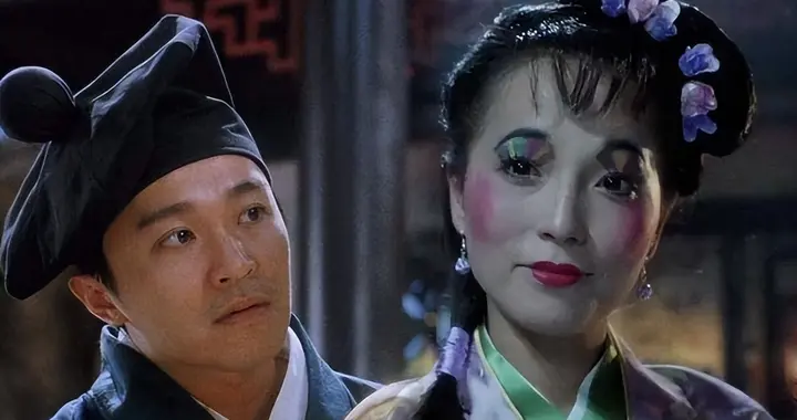 心酸！62岁港星景区打工，曾参演《唐伯虎点秋香》，今却无戏可拍